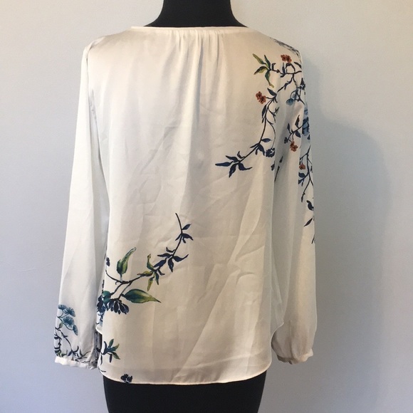 WHBM Gathered-Detail White and Blue Floral-Print Blouse, 0P - Picture 5 of 8